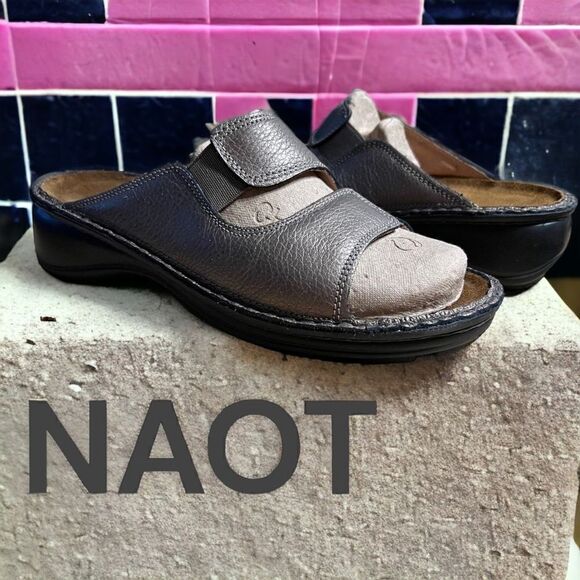 Naot Women's Leather Strap Slip-On Open Toe Slide Sandals Metallic Taupe Size 36 - Picture 1 of 9
